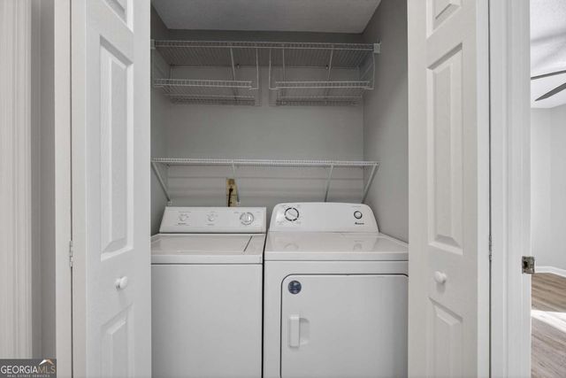 423 Granville Court, Atlanta, GA 30328