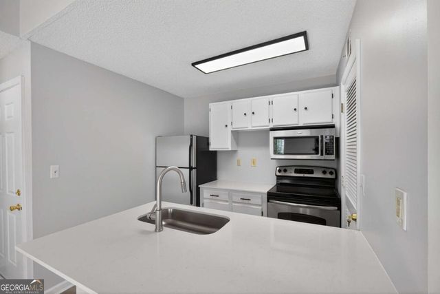 423 Granville Court, Atlanta, GA 30328