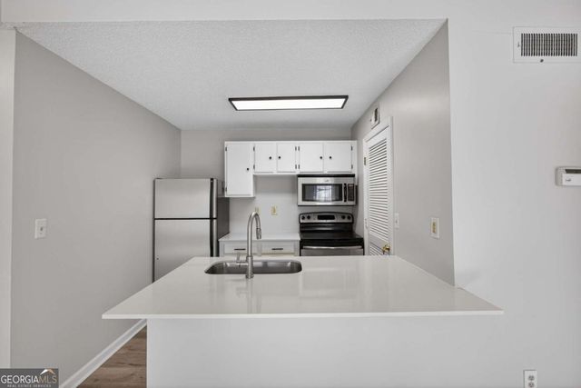 423 Granville Court, Atlanta, GA 30328