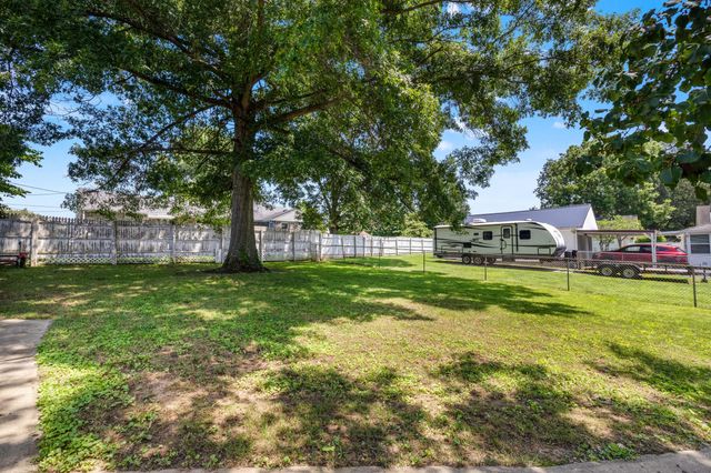 217 N Middletown Road, Paris, KY 40361