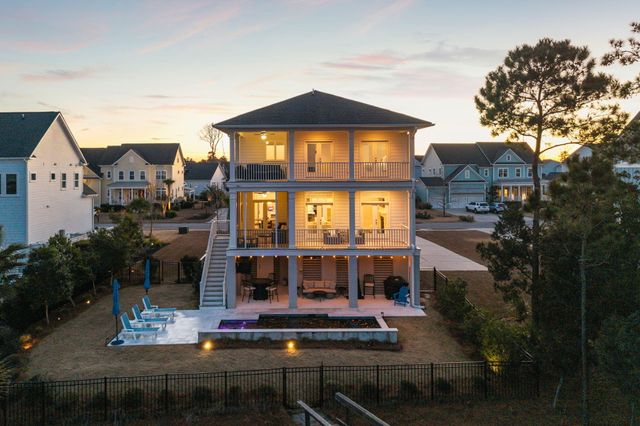 2922 River Vista Way, Mount Pleasant, SC 29466