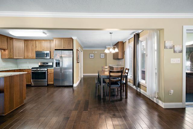 1305 OAKTREE Lane, Kankakee, IL 60901