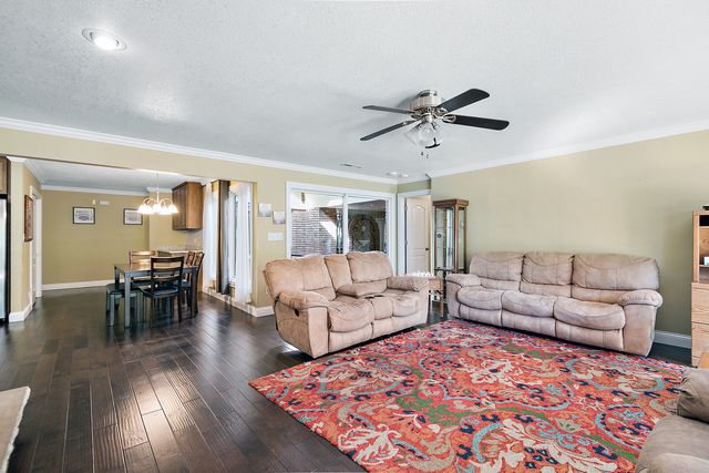 1305 OAKTREE Lane, Kankakee, IL 60901