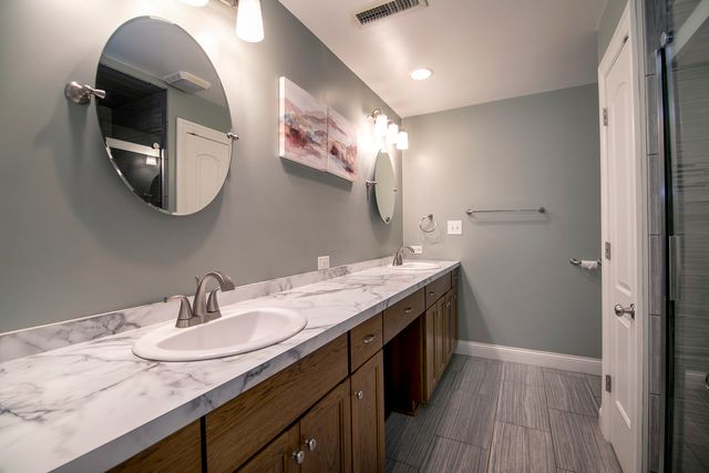 1305 OAKTREE Lane, Kankakee, IL 60901