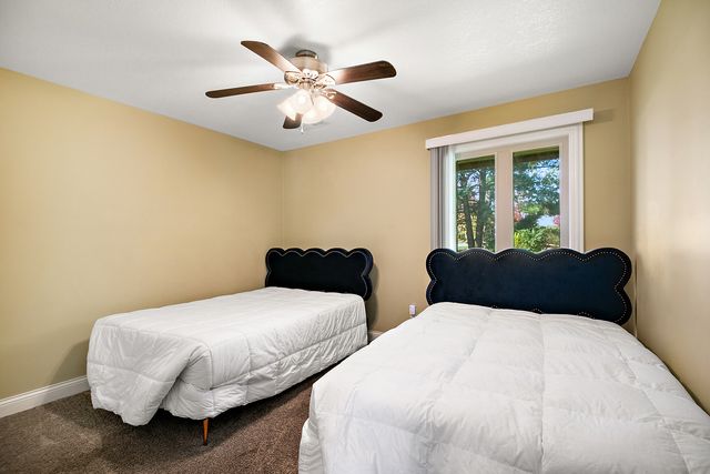 1305 OAKTREE Lane, Kankakee, IL 60901