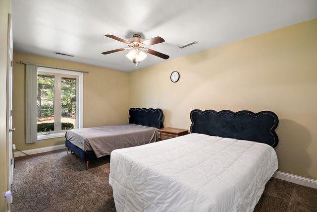 1305 OAKTREE Lane, Kankakee, IL 60901