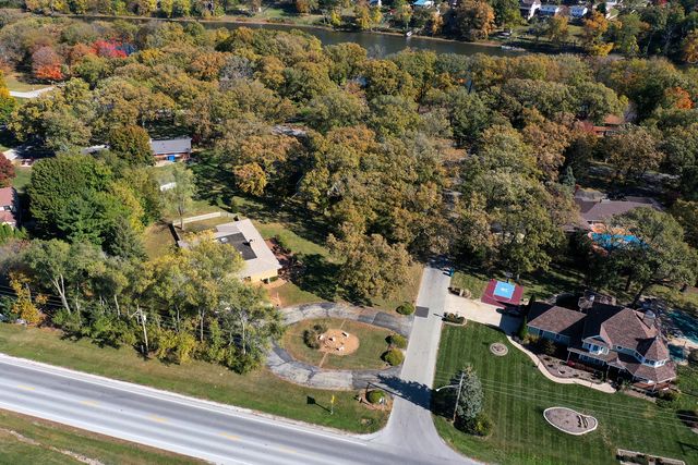 1305 OAKTREE Lane, Kankakee, IL 60901