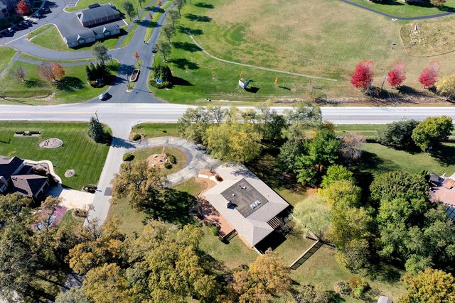 1305 OAKTREE Lane, Kankakee, IL 60901