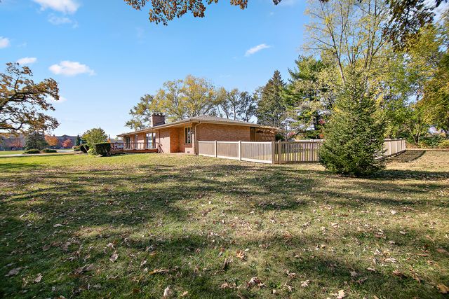 1305 OAKTREE Lane, Kankakee, IL 60901