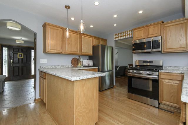 17900 Continental DRIVE, Brookfield, WI 53045