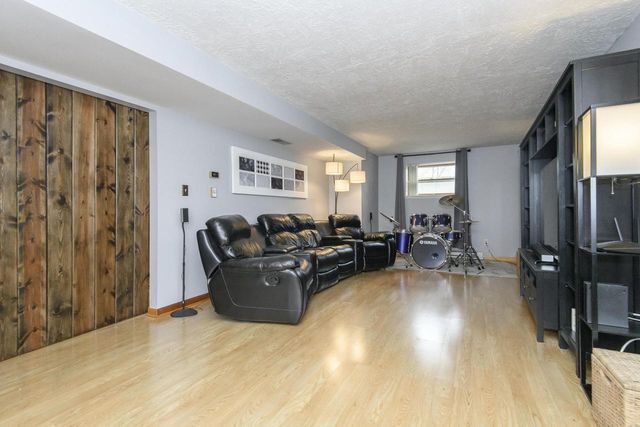17900 Continental DRIVE, Brookfield, WI 53045