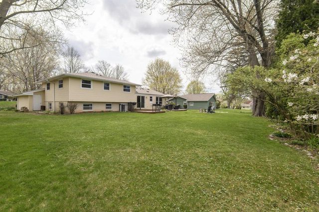 17900 Continental DRIVE, Brookfield, WI 53045