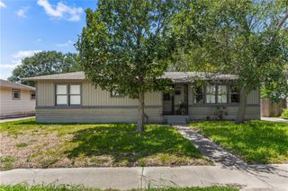 4009 Pope Dr, Corpus Christi, TX 78411