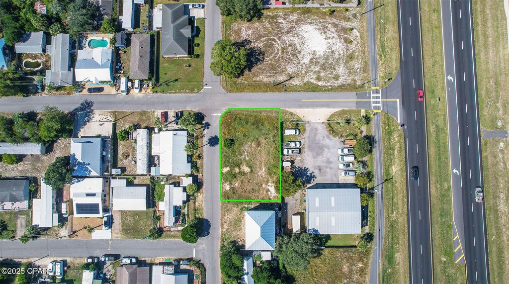 Image 4 of property listing at 326 Lake Place, Panama City Beach, FL 32413