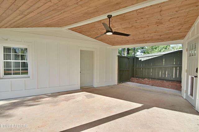 8405 S Northshore Drive, Knoxville, TN 37919