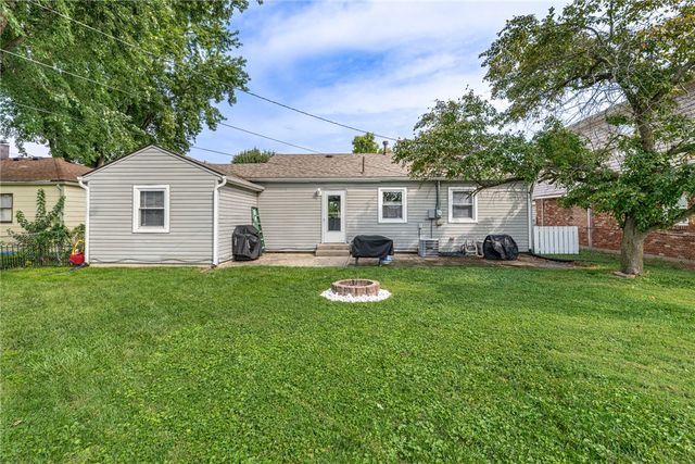 238 Fitchland Drive, Fairborn, OH 45324