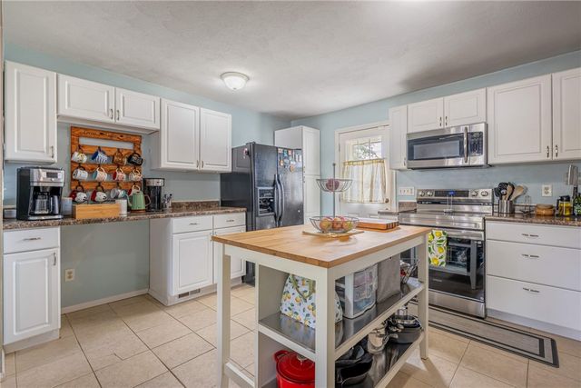 238 Fitchland Drive, Fairborn, OH 45324