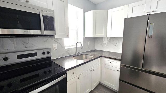 1142 SW 4th Street 4, Miami, FL 33130