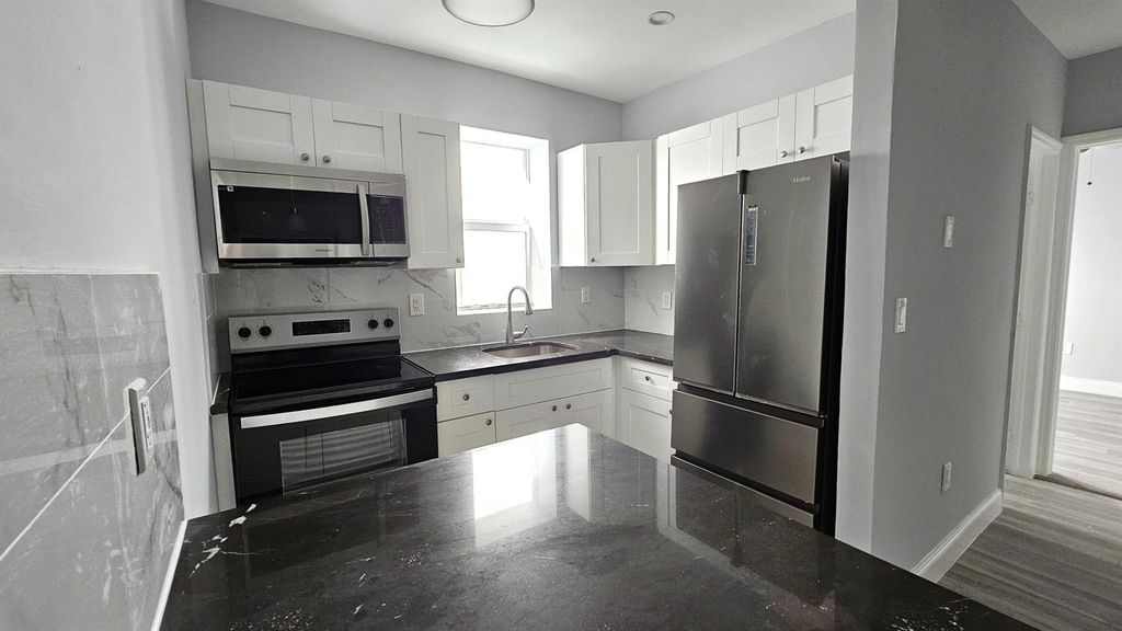 1142 SW 4th Street 4, Miami, FL 33130