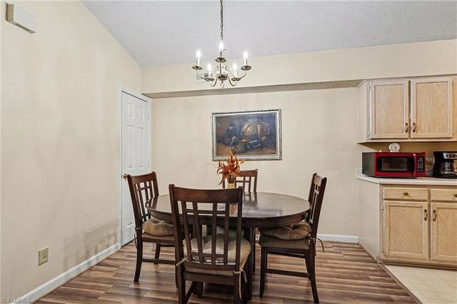 802 Folly Court G, Greensboro, NC 27409