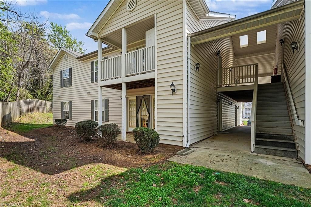 802 Folly Court G, Greensboro, NC 27409