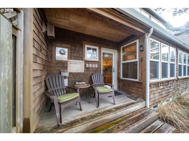 5902 BAREFOOT Ln, Pacific City, OR 97135