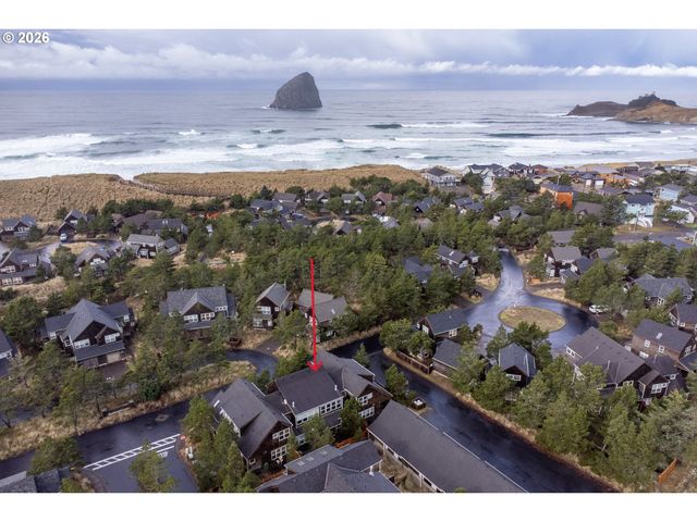 5902 BAREFOOT Ln, Pacific City, OR 97135