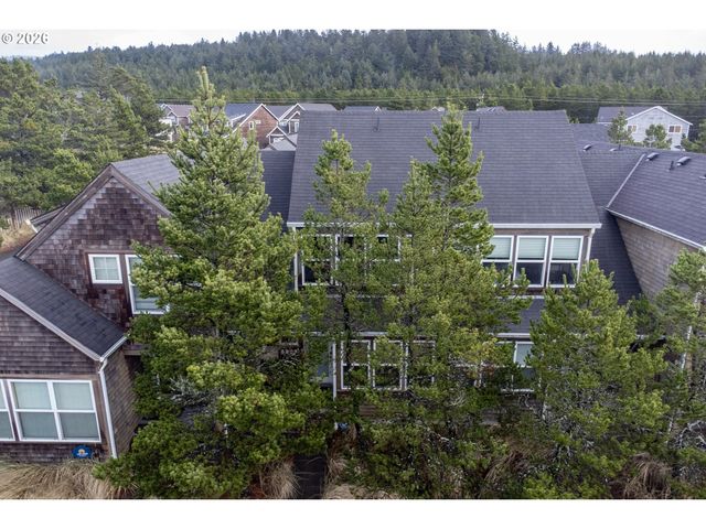 5902 BAREFOOT Ln, Pacific City, OR 97135