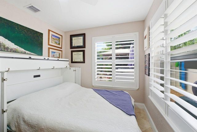 1436 NE 38th Street, Oakland Park, FL 33334