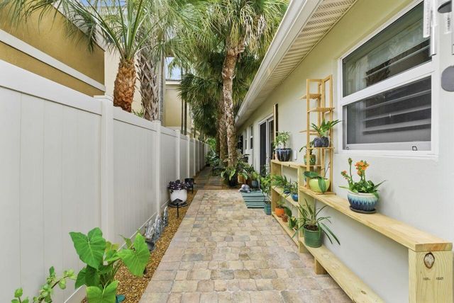 1436 NE 38th Street, Oakland Park, FL 33334