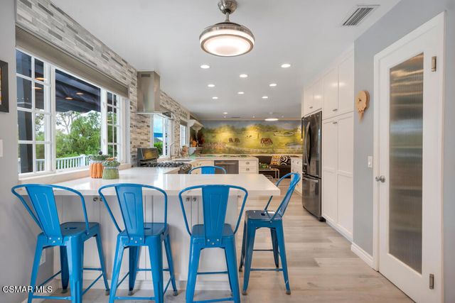 1306 Nonchalant Drive, Simi Valley, CA 93065