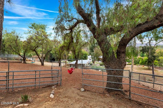 1306 Nonchalant Drive, Simi Valley, CA 93065