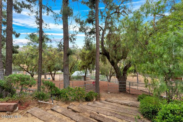 1306 Nonchalant Drive, Simi Valley, CA 93065