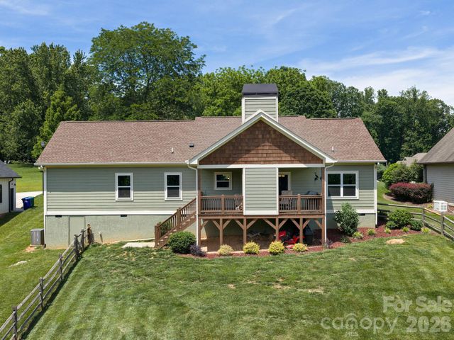 4 Farm Pond Lane, Candler, NC 28715