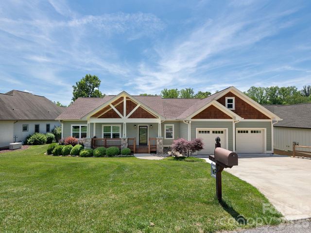4 Farm Pond Lane, Candler, NC 28715