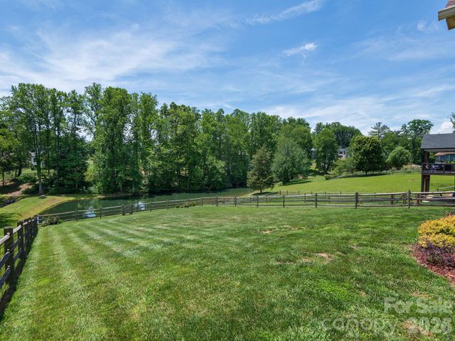 4 Farm Pond Lane, Candler, NC 28715