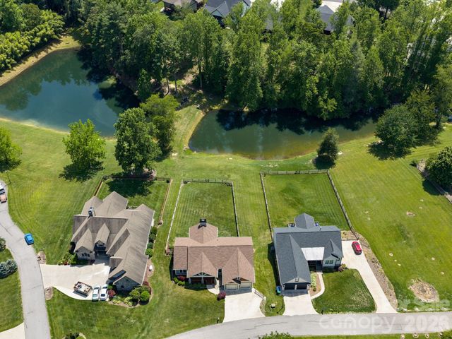 4 Farm Pond Lane, Candler, NC 28715