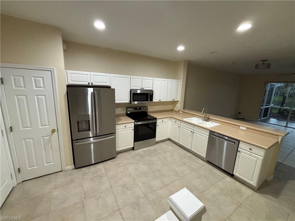 8271 Village Edge CIR 5, FORT MYERS, FL 33919 — photo 3