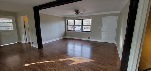 318 Lynnwood Drive, Woodstock, GA 30188