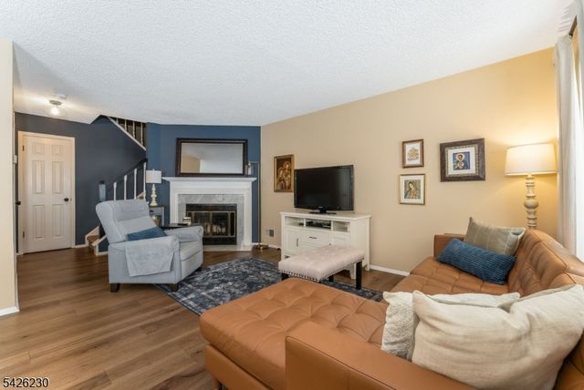 1501 Longley Ct Ondo, Branchburg Twp., NJ 08876