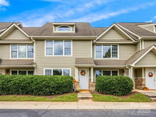 6 Rotunda Circle, Asheville, NC 28806