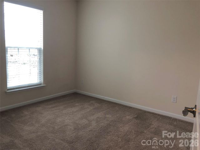 6032 Carrollton Lane, Charlotte, NC 28210