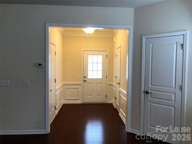 6032 Carrollton Lane, Charlotte, NC 28210