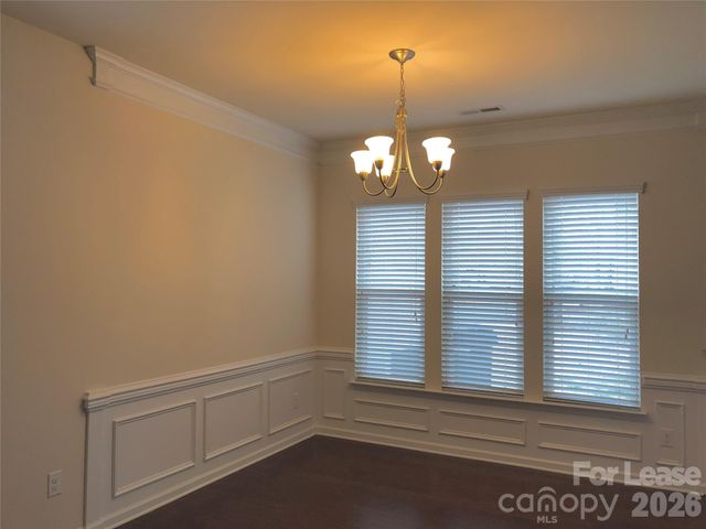 6032 Carrollton Lane, Charlotte, NC 28210