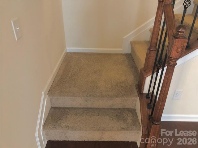 6032 Carrollton Lane, Charlotte, NC 28210