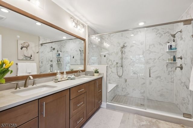 53 Cranberry Ln, Montvale Boro, NJ 07645