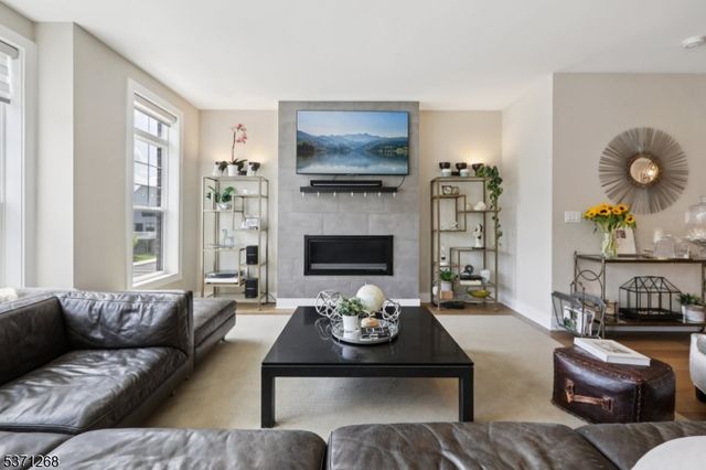 53 Cranberry Ln, Montvale Boro, NJ 07645