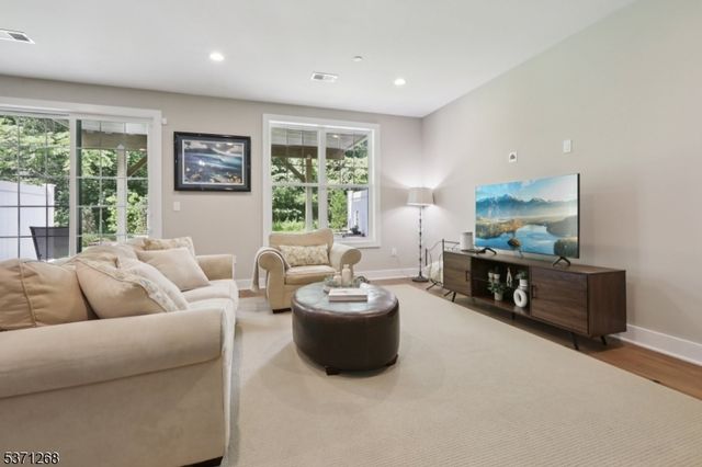 53 Cranberry Ln, Montvale Boro, NJ 07645
