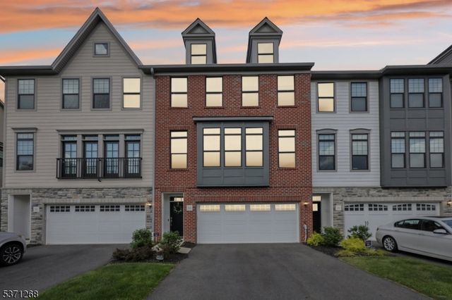 53 Cranberry Ln, Montvale Boro, NJ 07645