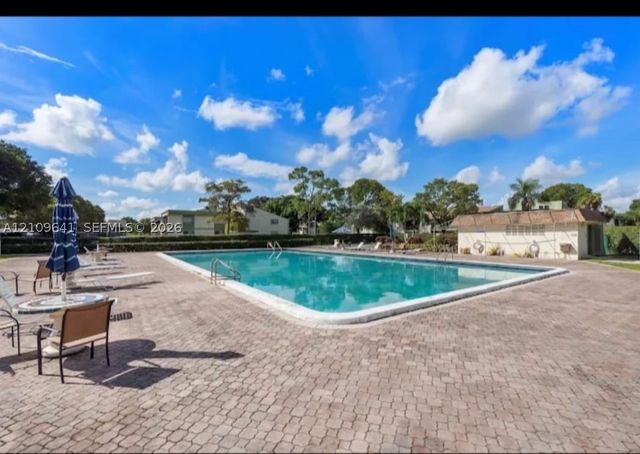 4108 NW 88th Ave 4, Coral Springs, FL 33065